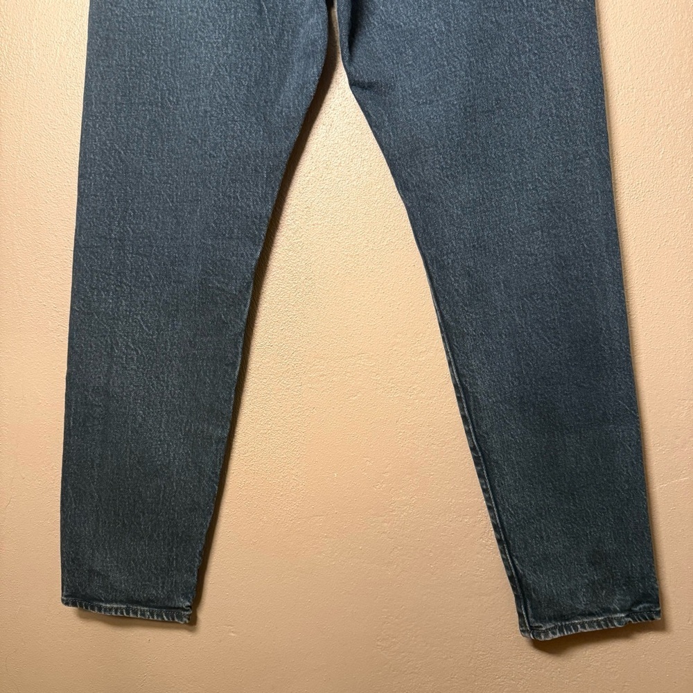 Levi's Wedgie Straight Leg Jeans in Leisure Time Tonight Size 27 Classic Denim - Picture 11 of 16